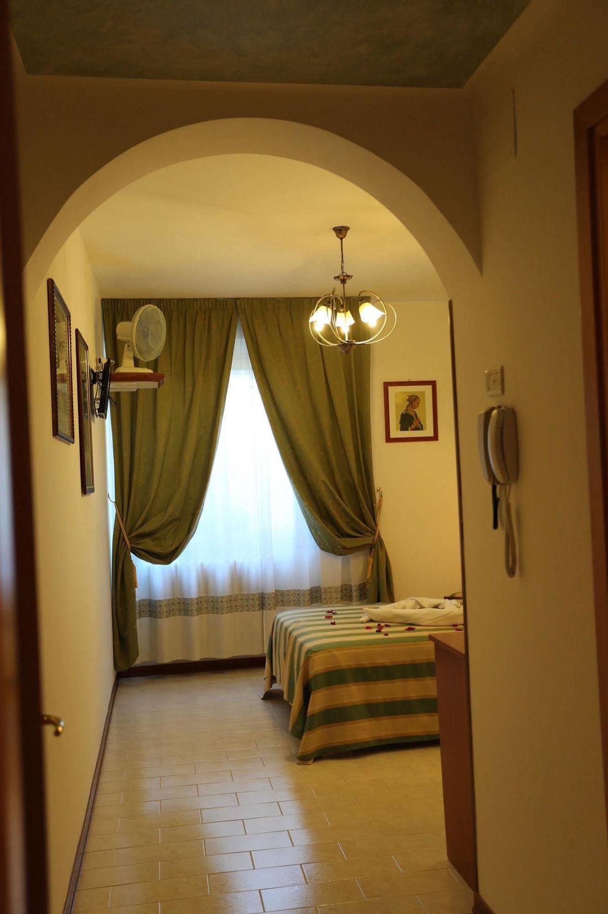 Hotel Vignola Assisi Exteriér fotografie